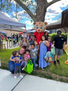 Daniel Tiger with lots of kids | Hillyard Farmer's Market